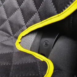 Mata ochronna pod fotelik samochodowy ochronna osłona na fotel żółta